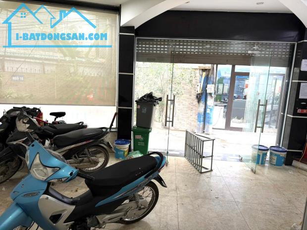 Siêu phẩm Nguyễn văn Huyên 40m2, 6t, mt khủng, ngõ ô tô thông,cách mp 10m, kinh doanh CÁCH