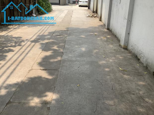 Bán đất thổ cư Trần Cung giáp phố phạm văn đồng 50m ô tô đỗ cửa