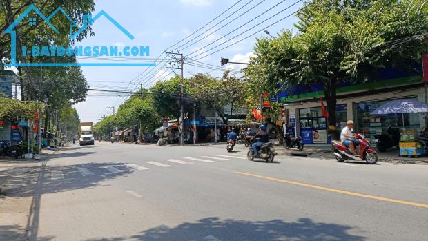 Bán mặt bằng kinh doanh mặt tiền Bùi Hữu Nghĩa, gần vòng xoay Hóa An, 300m2, giá 15 tỷ.
