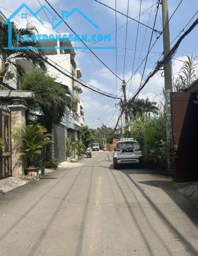 Bán đất tặng nhà hẻm 1 sẹc 8m Nguyễn Văn Khối 72m2 ngang 4m gần CV Làng Hoa chỉ 8 tỷ.