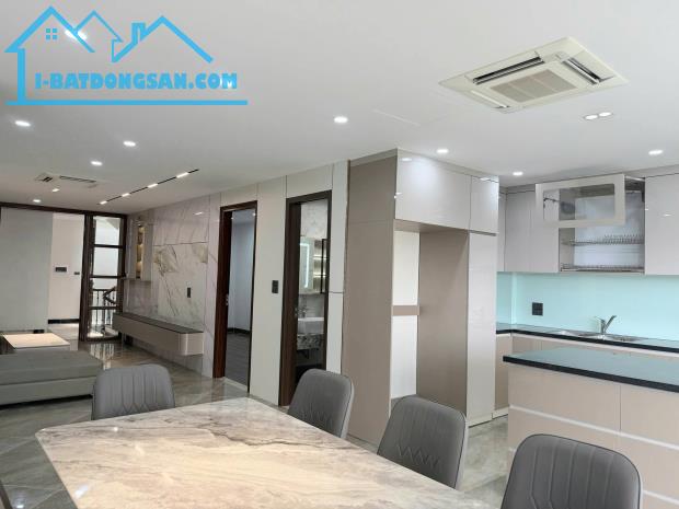 Nhà mặt ngõ ô tô tránh Vĩnh Tuy, 99m2 x 8T thang máy, MT 6m, giá 36 tỷ, 0985868893