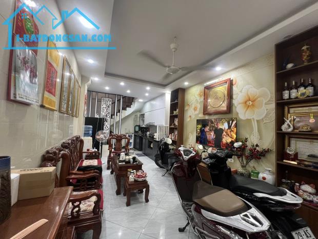 💥SIÊU PHẨM DƯƠNG QUẢNG HÀM💥 trung tâm Cầu Giấy, ngõ thông tứ tung, gần chợ, ô tô đỗ