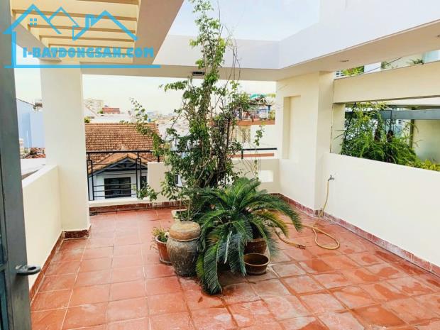 Nhà MTDK ngay phố ẩm thực Phan Xích Long, Phú Nhuận, 5 tầng - 10CHDV, Khoán 35tr/tháng