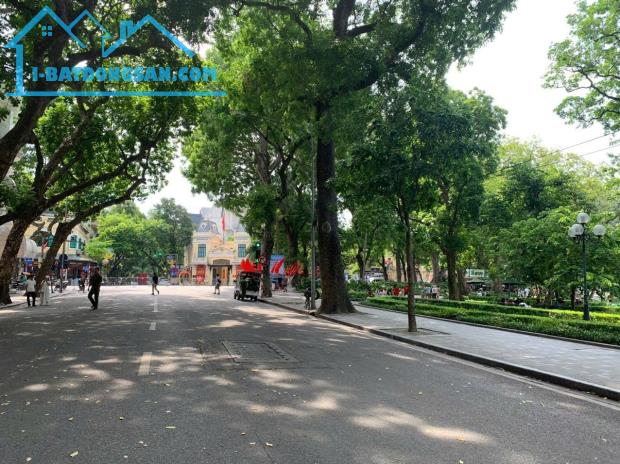 Bán nhà phố Hàng Khay Hoàn Kiến 29/38m2-1T MT4m Lô Góc 2 thoáng 11 tỷ Hàng Khay.