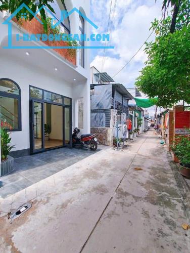 BÁN NHÀ 1T1L đúc MỚI - RẤT ĐẸP - GÓC 2MT Hẻm 124 Phạm Ngũ Lão
