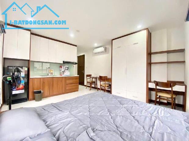 CẦU GIẤY - Toà CHDV 140m² MT 10m -Lô góc 2 thoáng - Ô tô thông -TM -Dòng tiền đỉnh -59.8tỷ