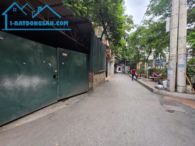 Bán nhà Trần Cung – Cầu Giấy – 264m2 – Mặt tiền 12m – Ô tô vào nhà – 59 tỷ .