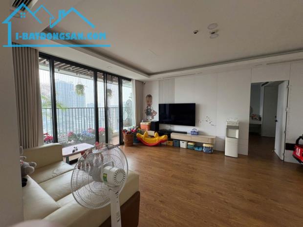 CẦN BÁN NHANH CĂN HỘ THE PARK HOME- LÔ GÓC - 4 NGỦ - 3WC- ĐẦY ĐỦ SLOT Ô TÔ- XE MÁY