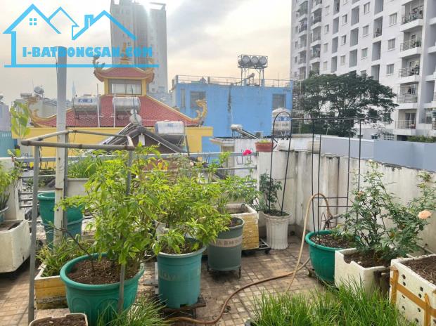 Nhà đẹp, hẻm ô tô quay đầu, giá rẻ ngay Nguyễn Văn Đậu - Hoàng Hoa Thám 4 tầng 12 tỷ