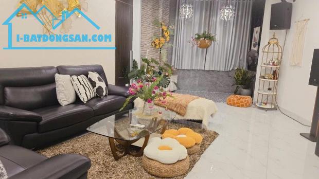 Nhà phố Nguyễn Khánh Toàn – Phường Nghĩa Đô – 111m2 – 8 Tầng thang máy – Lô góc – 69 tỷ .