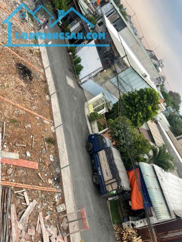 Bán đất đẹp 5x24m giá 3,75 tỷ Đường nhựa 6m có vĩa hè thông Lê Văn Khương