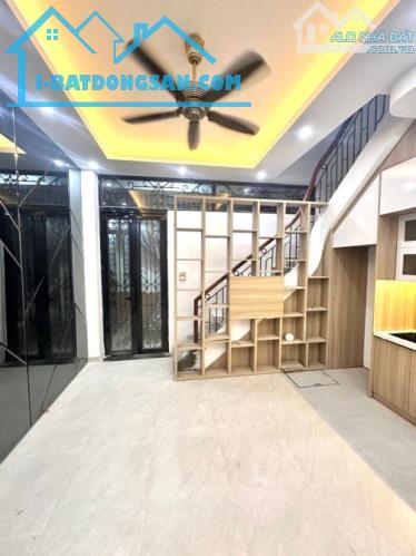 Nhà Hoàng Hoa Thám, vị trí hiếm nhà bán, 2 mặt thoáng, gần Hồ Tây, 25m*4 tầng, giá 6,8 tỷ
