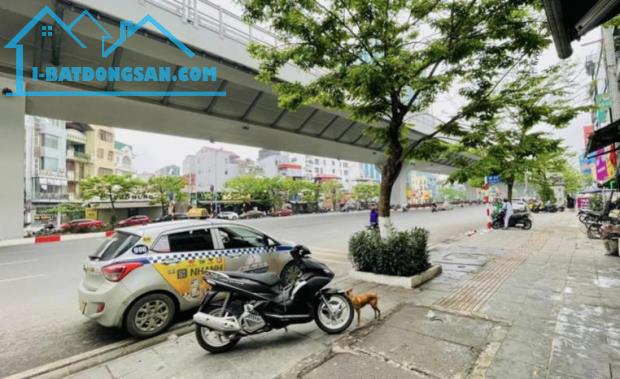 Bán nhà cũ mặt phố Đại La - 84m2 - Sổ đỏ nở hậu - 34 tỷ