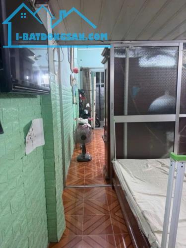 CHỈ 4.5 TỶ - 70M2 (7X10) HẺM4 3 GÁC - NGUYỄN VĂN QUÁ - QUÂN 12.
