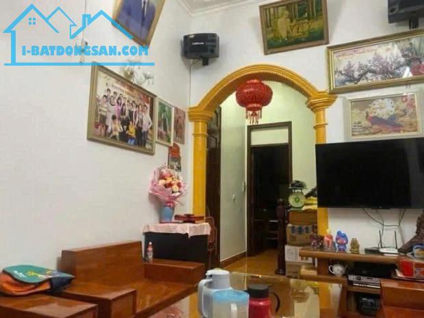 Hiếm nhà đẹp 5 tầng mặt phố Quang Trung, 115m2, mặt tiền 27m, lô góc, thang máy, KD
