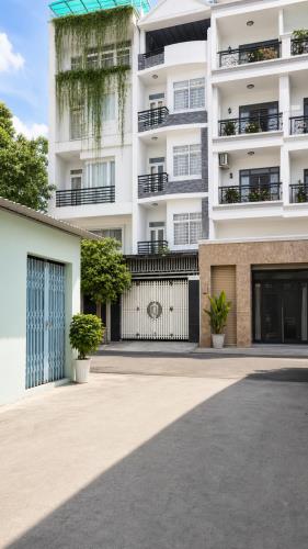 NHÀ BÁN, LẠC LONG QUÂN_2 TẦNG, CÒN ĐẸP, 52M2, HẺM THÔNG, SÁT MẶT TIỀN_CHỈ 6.2 TỶ (TL)