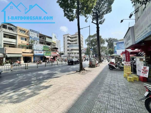 🏡CHUNG CƯ THANG MÁY💥MẶT TIỀN TRẦN HƯNG ĐẠO GIÁP QUẬN 1,75M2,3PN, 5TỶ