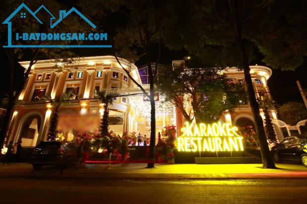 Tổ hợp Nhà hàng & Karaoke – Dt 1593m² (49.4 x 32) – Hầm + 5 tầng – Thuê khoán 650tr/tháng