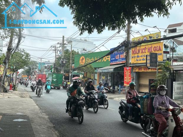Bán MTKD Phạm Văn Chiêu DT lớn 333m2 ngang 9m cấp 4 tiện xây tòa nhà KD đa nghề chỉ 39 tỷ.