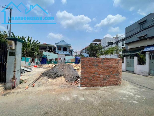 Lô góc 2 mặt tiền HXH đường man thiện DT 176m, vị trí đẹp