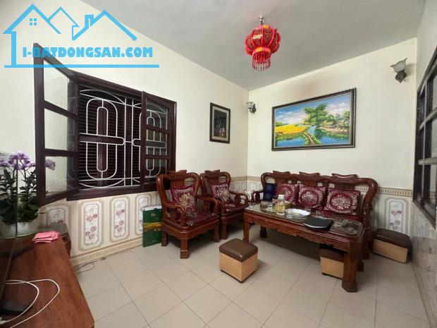 Bán nhà Trần Cung – 120m2 – Mặt tiền 12,8m – 3 Tầng – 26 tỷ .