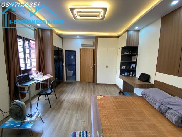 💥Ngõ thông Siêu gần phố Phạm Văn Đồng 50m 6T Thang máy, 16 tỷ