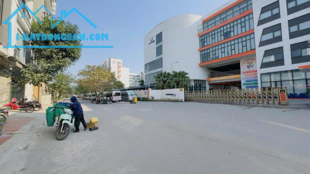 VIP!MẶT PHỐ TRƯƠNG CÔNG GIAI,VỈA HÈ,OTO TRÁNH,KINH DOANH,DT:40,17TY