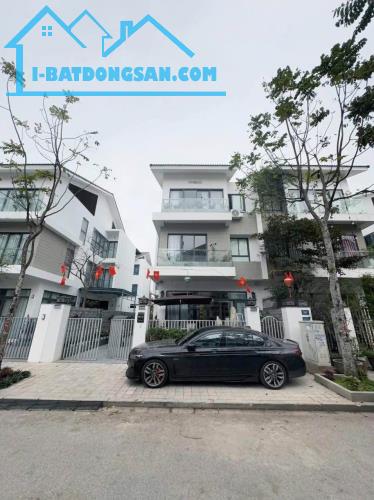 Cần bán biệt thự Dương Nội Dãy D1 225m2 gần hồ điều hòa 12ha, không lỗi PT, 41 tỷ.