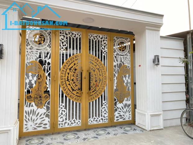 Bán gấp căn nhà cấp 4, 3PN, 174,1m2, SHR, Xã Tân Thông Hội, Giá 1 tỷ 050.