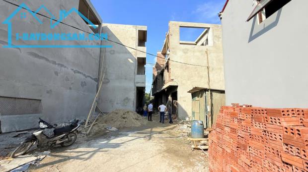 Cần bán một số căn nhà xây 3 tầng Phường Hạc Thành, Thanh Hoá, hoàn thiện chỉ việc mang đồ