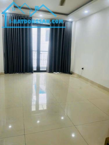 Trường Chinh, diện tích 60m, 6tầng. MT 3.7m,Giá 23 tỷ Đống Đa