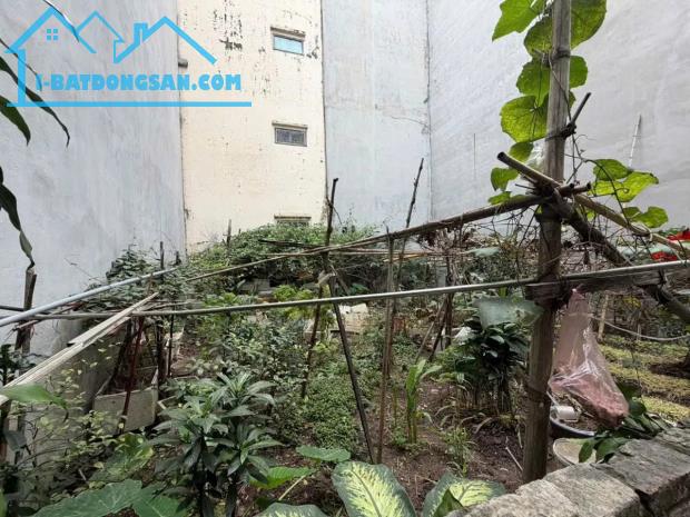 Bán đất phố Sơn Tây 38m2 mặt tiền 5m gần phố giá 10.2 tỷ hiếm quận Ba Đình