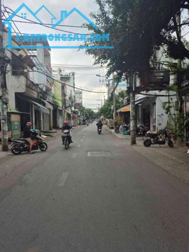Mặt tiền kinh doanh ngay Lê Văn Quới - 54m2 kinh doanh đỉnh- nhà c4 tiện xây mới - Chỉ 3 t