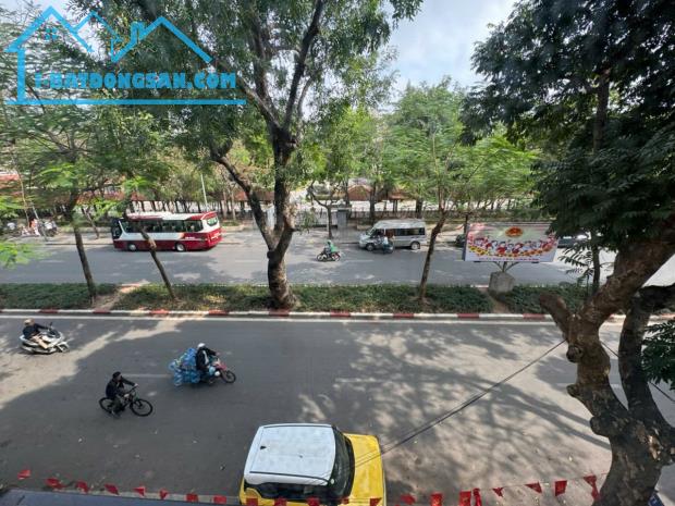 Bán nhà mặt phố Lê Hồng Phong Ba Đình 30m2-5T MT6m lô góc 2 thoáng 22,6 Tỷ Lê Hồng Phong.