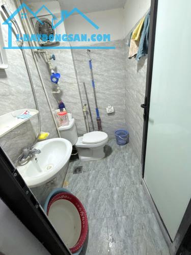 Sở hữu ngay nhà Chùa Láng, giá 36 tỷ, 95m2x7T, KD, ẢNH THẬT