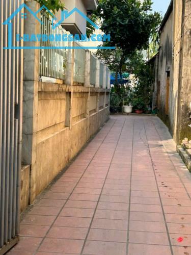 (HIẾM) Bán Đất Việt Hưng, Long Biên 35m² - 5.2 Tỷ, Nở Hậu, Vị trí Trung Tâm, 50m ra Ô tô