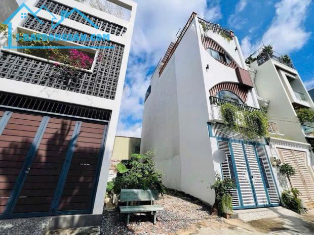 #22d22 LÔ ĐẤT NGAY PHẠM VĂN ĐỒNG - 60m2 - 4X15 - TIỆN XÂY MỚI