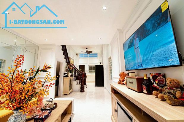 KIM MÃ, LÕI BA ĐÌNH - Ô TÔ ĐỖ CỬA - 2 MẶT NGÕ, 3 THOÁNG - Ô TÔ ĐỖ CỬA - KD - FULL NT