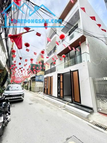 BÁN NHÀ 4 TỶ 850 TRIỆU, MẶT ĐƯỜNG ĐẶNG VIỆT CHÂU, 58M2 x 3,5 TẦNG