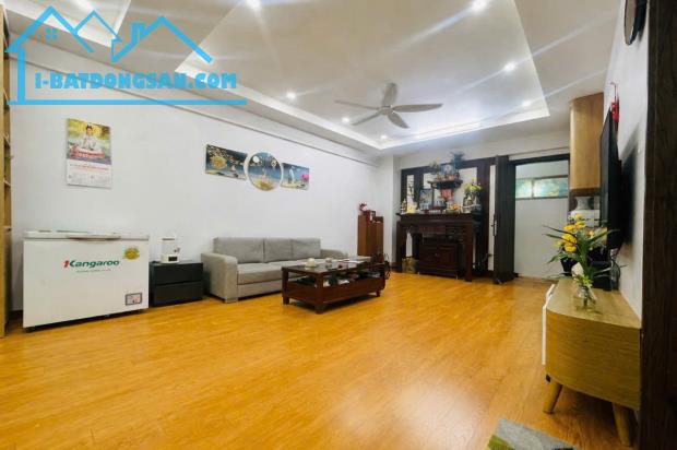 70m2 - 2 ngủ - nhỉnh 4 tỷ - sổ đổ- ở luôn - việt hưng