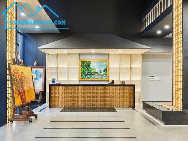Chính chủ bán toà văn phòng hạng A Phố Phạm Văn Đồng 850m2x28T