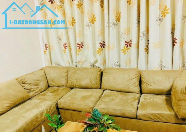 Phố Đê La Thành 50m2, 4 tầng lô góc 2 ngõ gần Hồ Hoàng Cầu 15 tỷ hiếm Đống Đa
