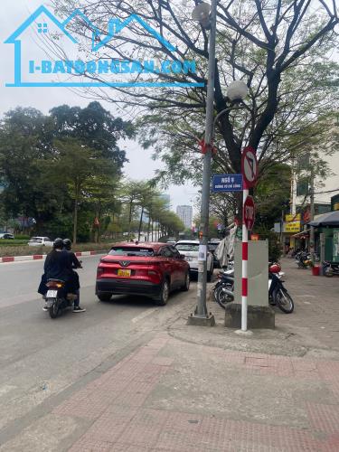 Hiếm, nhà đẹp Nghĩa Đô Cầu Giấy, vị trí trung tâm, ô tô gần, 40m*6 tầng, chỉ 7,5 tỷ