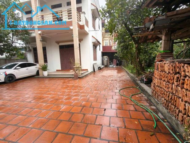 Bắc Hồng 160m2, mt8m, lô góc, 2 mặt tiền, KD, 15.9 tỷ. Đông Anh.