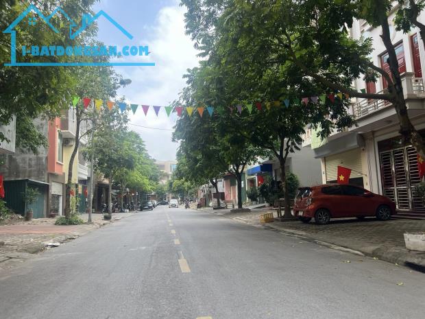Bán đất mặt phố Ngô Bê, khu Đông Nam Cường, TP Hải Dương, 80.1m2, mt 4.5m, đường 17.5m