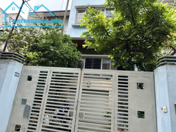 19.6 TỶ - BÁN NHÀ PHỐ VẠN PHÚC - 55M2 - 6M MẶT TIỀN - 5 TẦNG - 2 THOÁNG - Ô TÔ VÀO NHÀ VIP