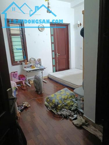 Mặt phố Sơn Tây 23m2, 5 tầng đẹp, MT6.6m lô góc 3 thoáng hiếm quận Ba Đình