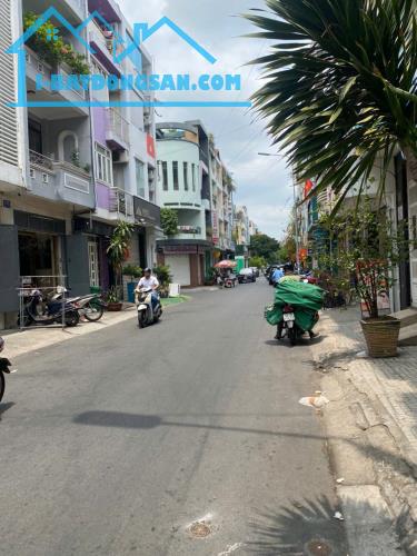 MẶT TIỀN KD ĐỈNH - ĐỒNG XOÀI P13 TÂN BÌNH • 66m2 (4.2x15.7) VUÔNG A4 • TIỆN XÂY 6 TẦNG • C