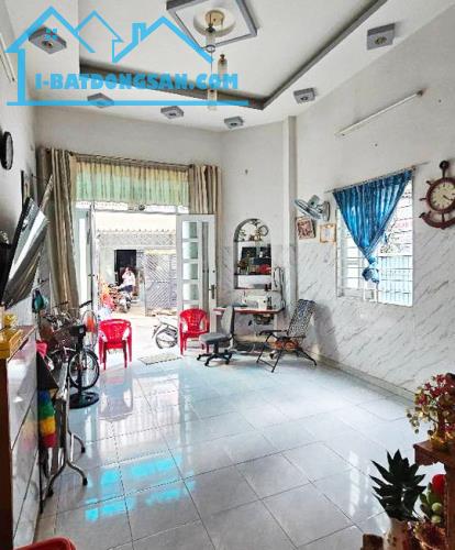 Nhà 3 tầng, Hẻm Xe Tải, Thoại Ngọc Hầu, Phú Thạnh, 75m2, hơn 8 tỷ TL