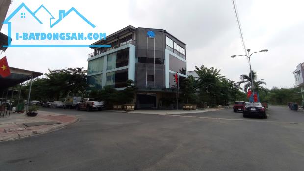Giá cực tốt 2,1 tỷ. Bán đất gần cty Pouchen, Biên Hoà. 5x19m. Đường 8m có vỉa hè 3m.